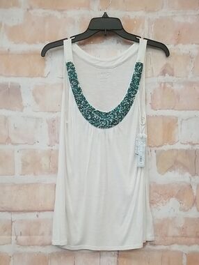NWT Apt.9 Embellished Scoop Neck White Tank Top with Teal Beading Size M